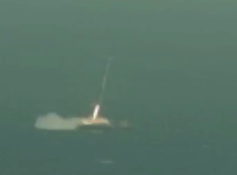 Incredible video: SpaceX attempts to land Falcon 9 rocket on a barge ...