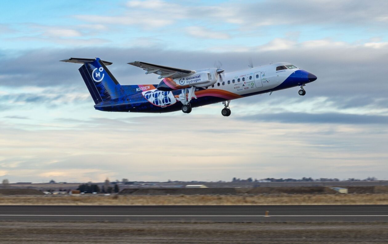 Universal Hydrogen runs out of runway and shuts down, one year after first flight (6 min)
