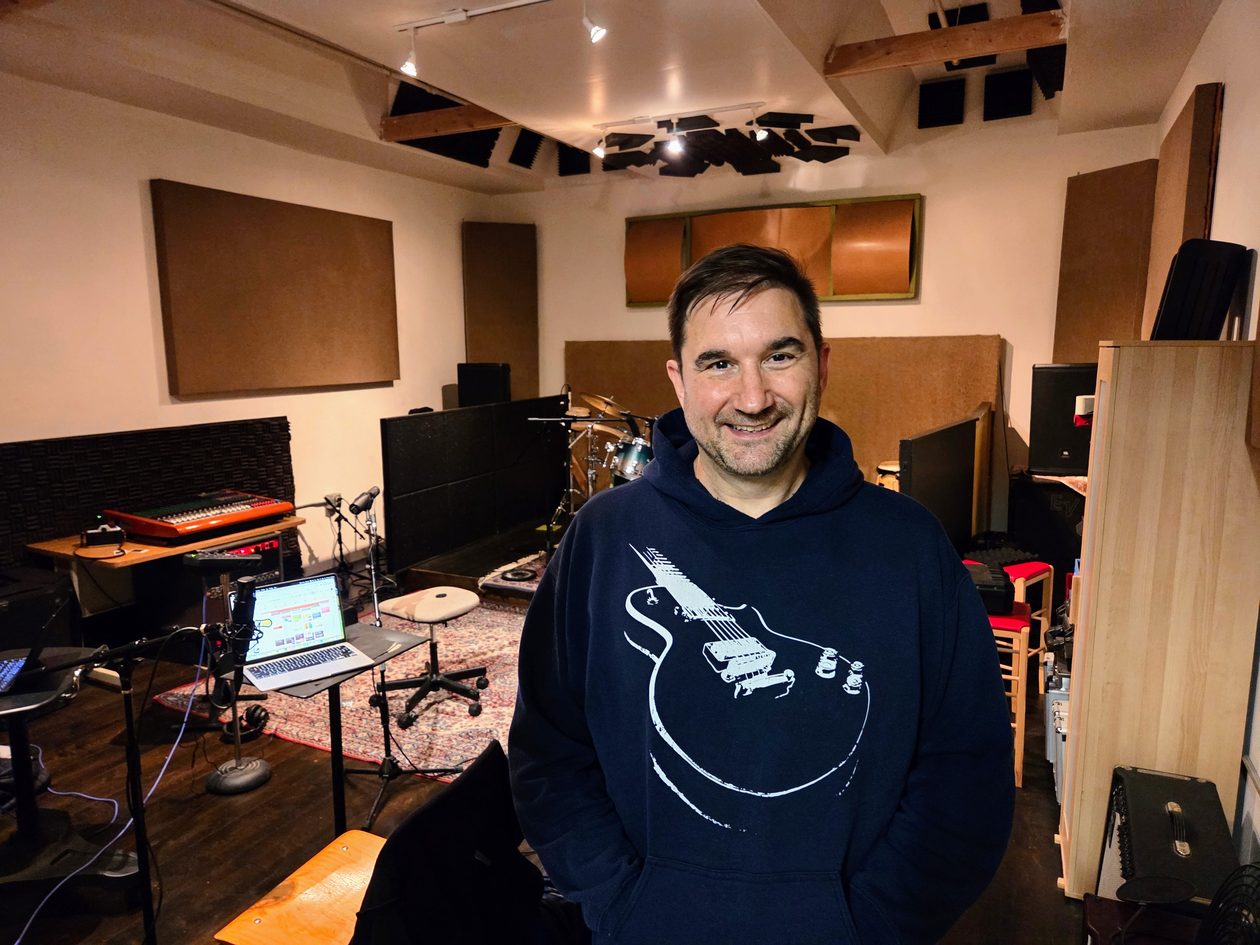 White House vs. Microsoft, AI fighter jets, and a visit to a startup founder’s Seattle recording studio